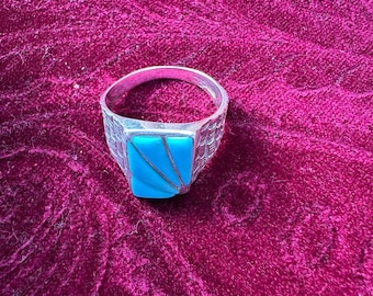 Vintage Sterling Silver Turquoise Ring