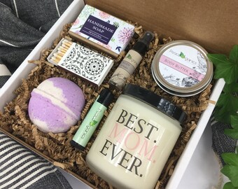 personal gifts for mom