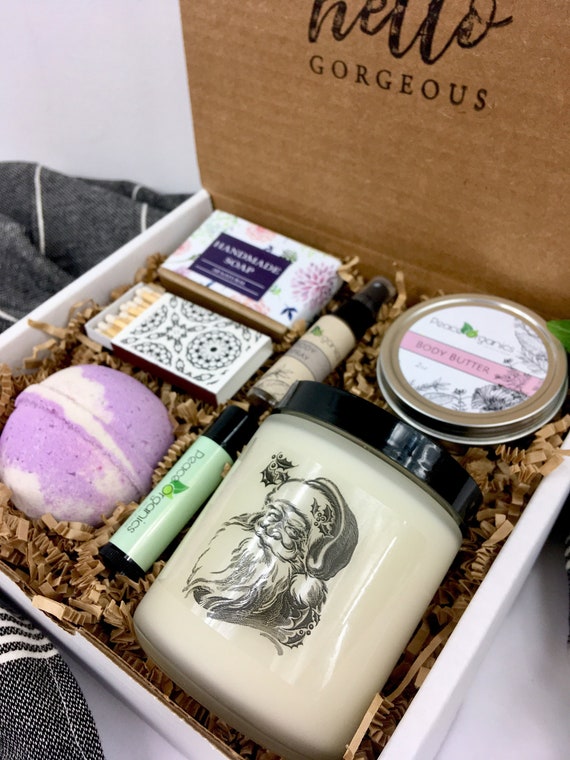 Christmas Spa Box Santa Gift Santa Clause Candle Gift Xmas Gift Basket Holiday Gift Set Christmas Bath Set Holiday Beauty Gift for Christmas