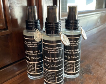 Lourdes Grotte Wasser | 120 ml Aromatherapie-Spray | Chrisam, barmherziger Samariter, Maiglöckchen und MEHR! Katholische Geschenke | Heilige Medaillen