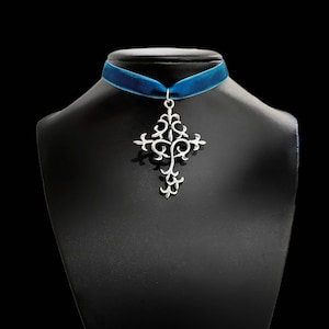 Samt Choker mit Reben Kreuz