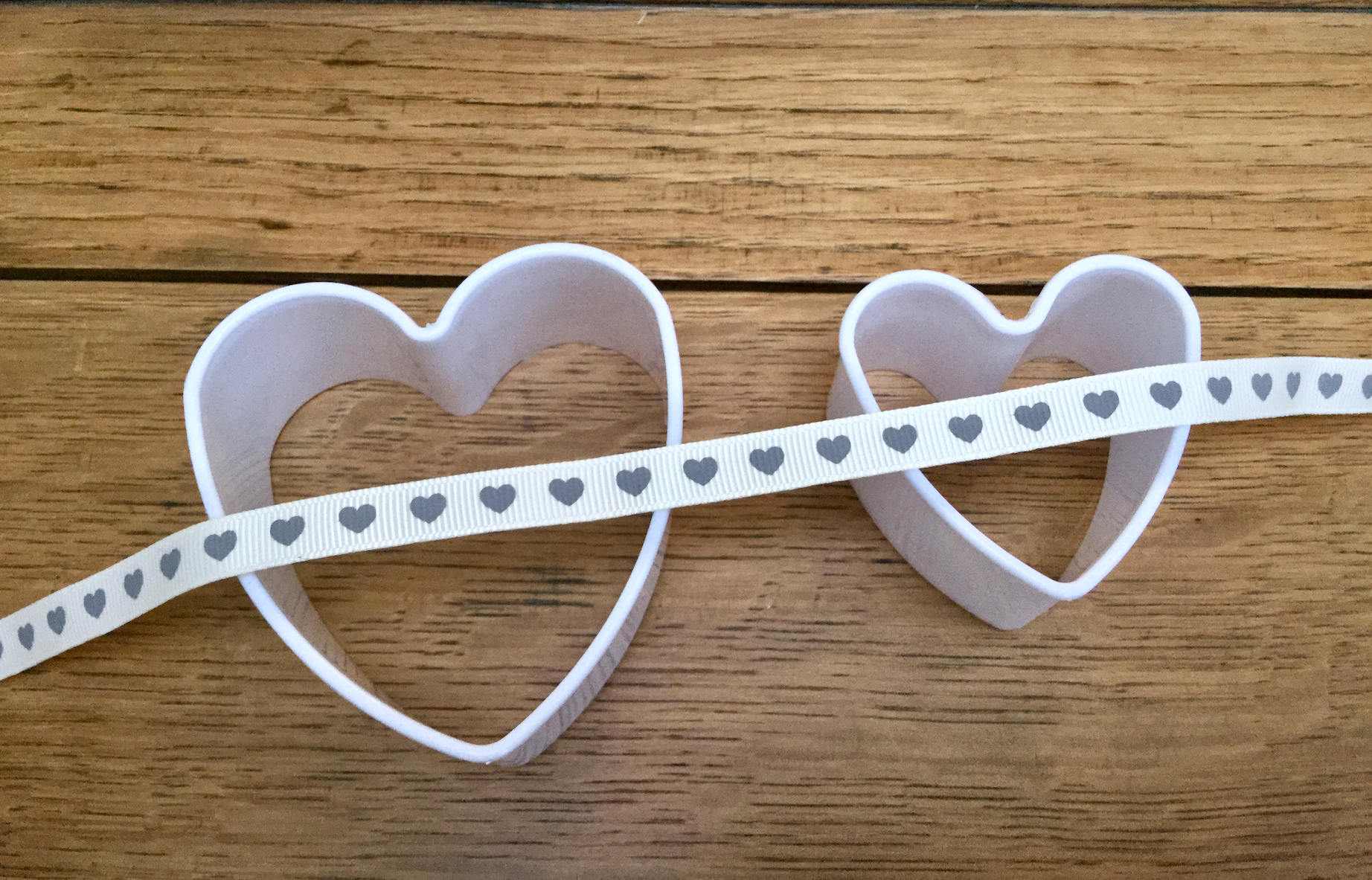 16mm Bertie/'s Bows Love Home Made Ribbon Grosgrain Heart Craft