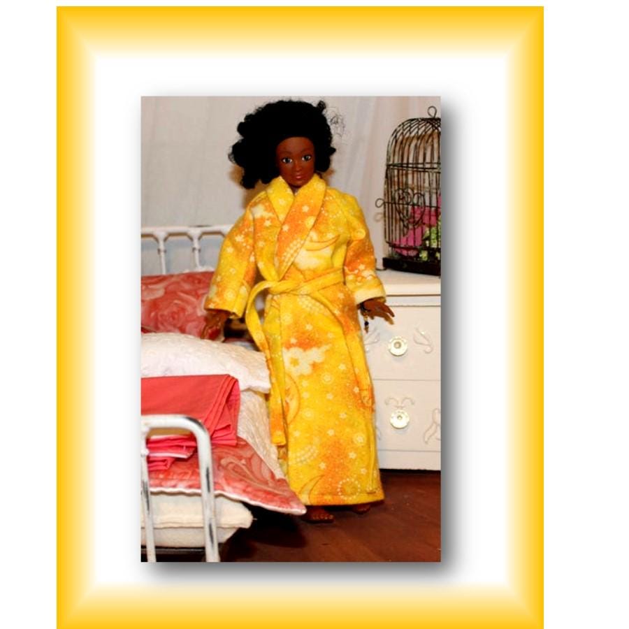 Good Morning Sunshine. Handmade Lammily Doll Clothes or Elf Clothes. Bright Yellow Robe for 11" Lammily size fashion dolls. Christmas Gift