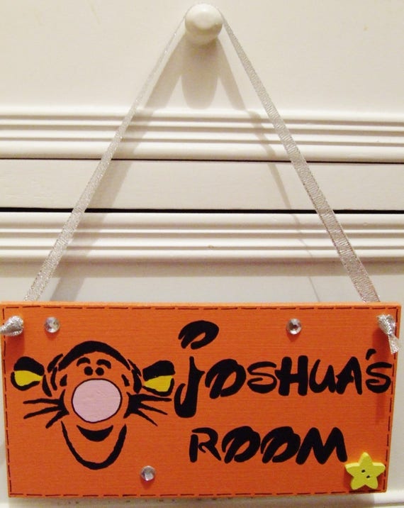 Handmade Personalised Disney Winnie The Pooh Tigger Bed Room Plaque Boys Name Bedroom Sign Baby Nursery Door Plaque Kids Playroom Sign
