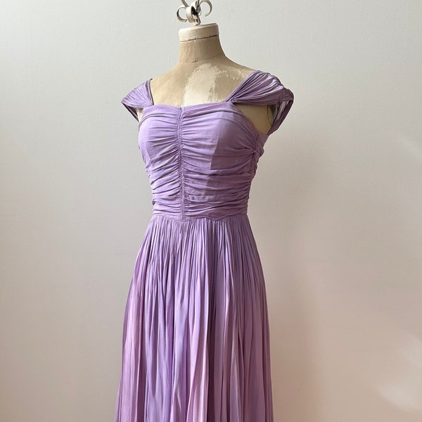 Vintage 1940s Pastel Purple Crepe Chiffon Dress