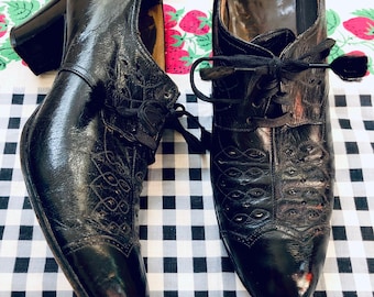 Vintage | Antique 1930s Black Leather Oxfords | Brogue Heels | Shoes