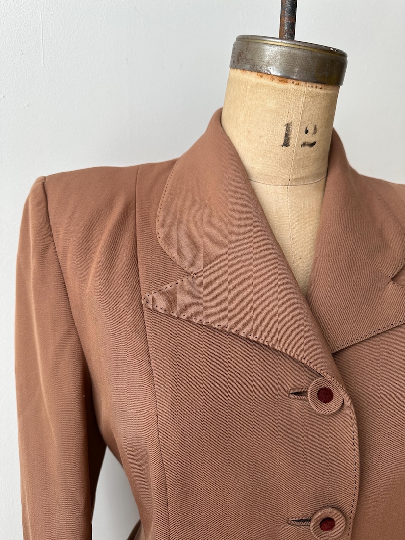 Vintage 1940s Beige Gabardine Suit Jacket | Blazer image 9