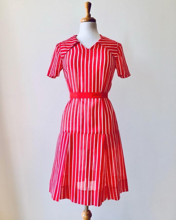 Vintage 1950s | 60s Red and White Striped Drop Wa… - image 2