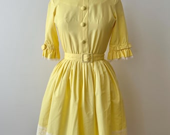 Vintage 1950s | 60s Yellow Day Dress | Juniors Shirtdress | Squaredance