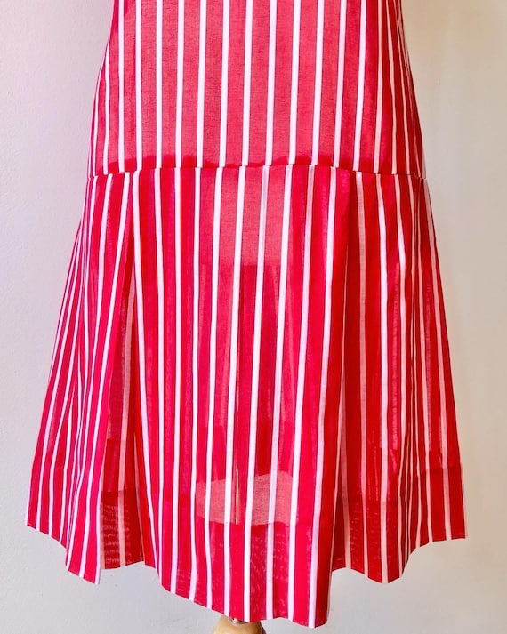 Vintage 1950s | 60s Red and White Striped Drop Wa… - image 9