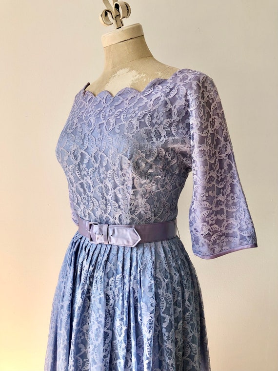Vintage 1950s Lilac Lace Dress - image 3