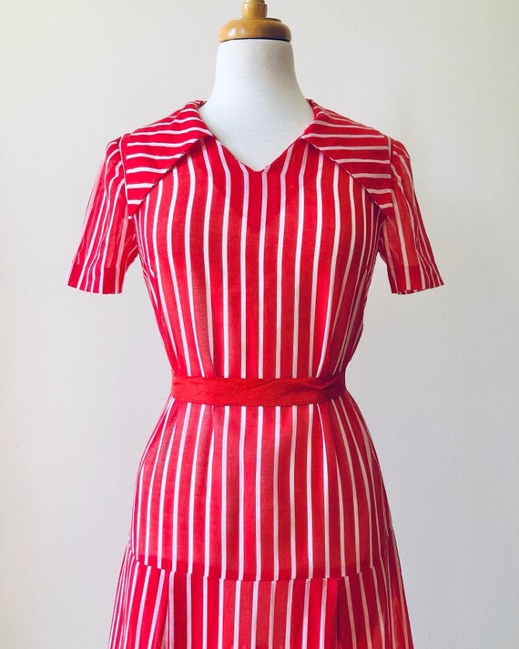 Vintage 1950s | 60s Red and White Striped Drop Wa… - image 10