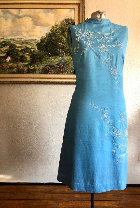 Vintage shift dress with floral embroidery