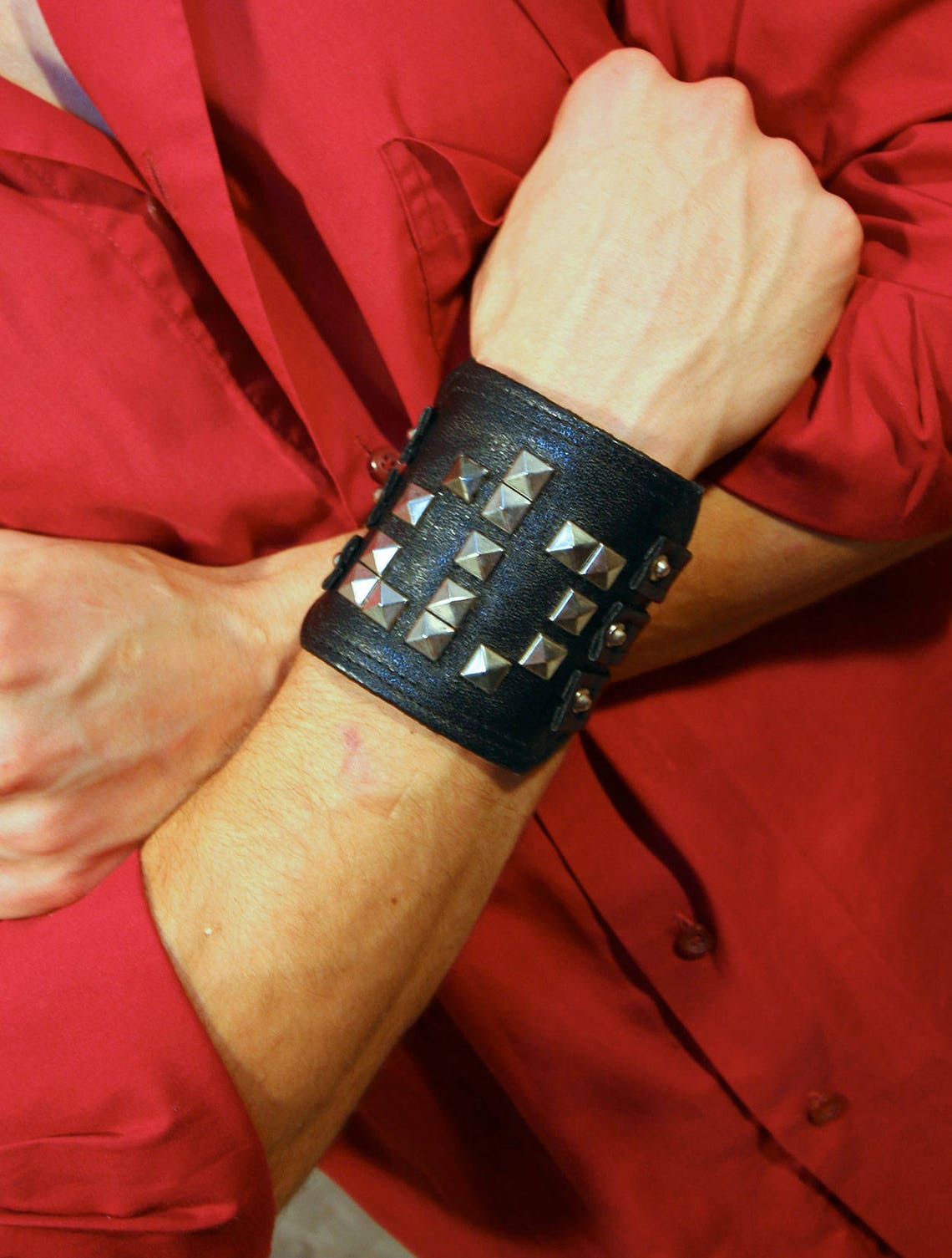 Collection hong Kong Exclusive. Bracelet eyes of Each Mirror Window