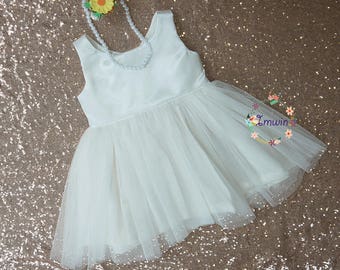 Ivory flower girl dress Formal event dress Tulle flower girl dress First communion dress Toddler dress White girl dress