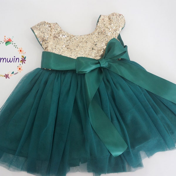 Girl Christmas dress Girls green dress Flower girl dress Gold sequin dress Holiday dress Special Occasion dress