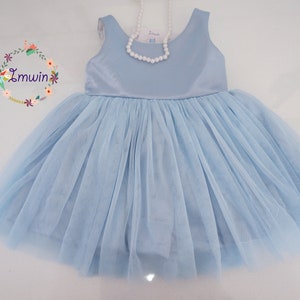 Robe de demoiselle d'honneur bleu ciel Robe de soirée pour fille Robe pour une occasion spéciale Robe pour petite fille Robe pour bébé fille image 2