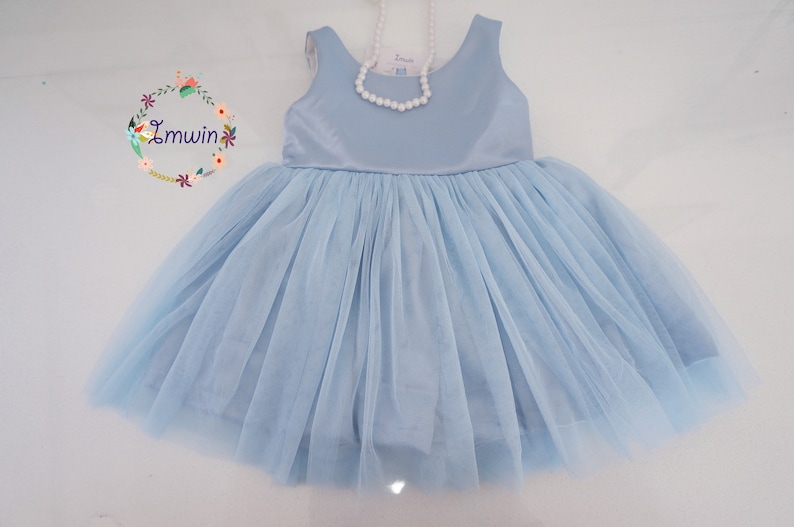 Robe de demoiselle d'honneur bleu ciel Robe de soirée pour fille Robe pour une occasion spéciale Robe pour petite fille Robe pour bébé fille image 2