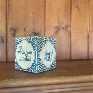 Vintage tin with animals, children’s room decor