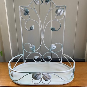 Hanging plant shelf, plant holder