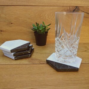 Schwarz-Weiß-Marmor-Untersetzer, Hexagon-Stein-Trinkgefäß, modernes Wohnkultur-Set 4, 6, 8 Bild 7