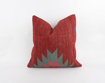 Vintage Turkish Kilim Pillow Cover: Bohemian Woven Cushion (20x20'')