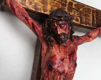 Crocifisso realistico Cristo ferito per la meditazione, legno marrone, croce da muro, regalo cattolico, crocifisso insanguinato, crocifisso della passione, 19,68 pollici