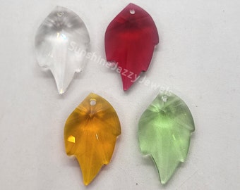 Swarovski-Kristall 32 mm Blatt 8805 Anhänger; Klar, Peridot, Topas oder Bordeaux; Logo geätzt