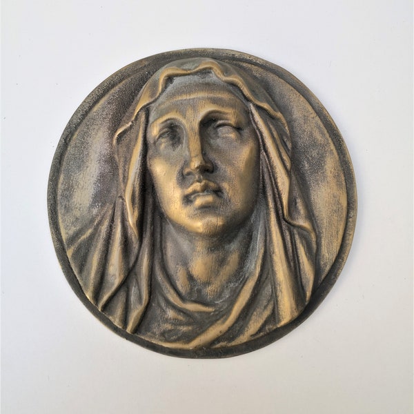 vocable/ex voto/ portrait/ vierge marie / rond en relief/ métal doré/bronze /église catholique /prière /français antique/vintage