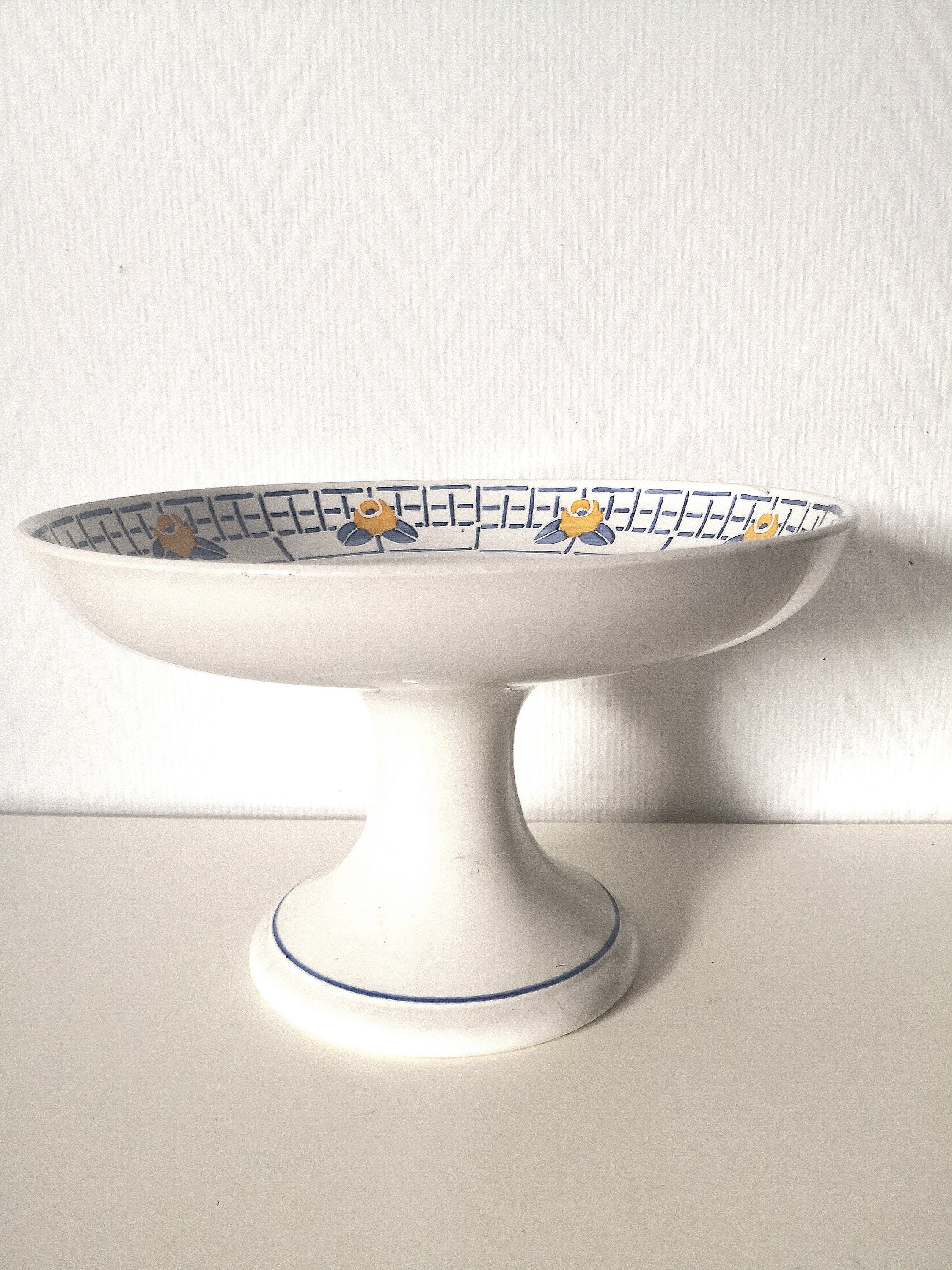 Compotier/Coupe à Fruits /Blanc avec Des Fleurs Bleu et Jaunes Céramique Anciennes/ Sarreguemines/Mo