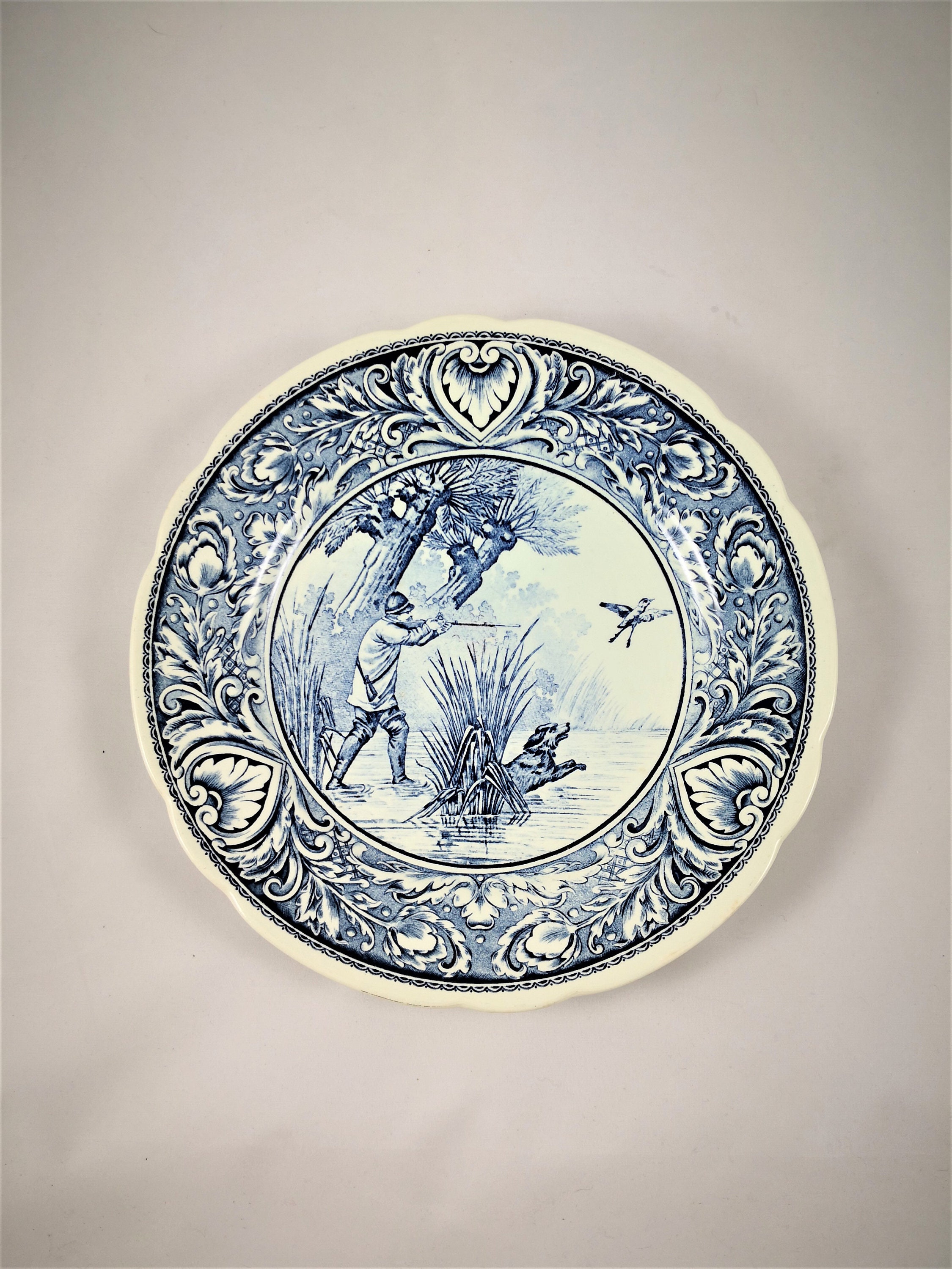 Assiette Décorative Murale Moulin Bleu Delft/Scène de Chasse Manufacture Boch Belgique Vintage