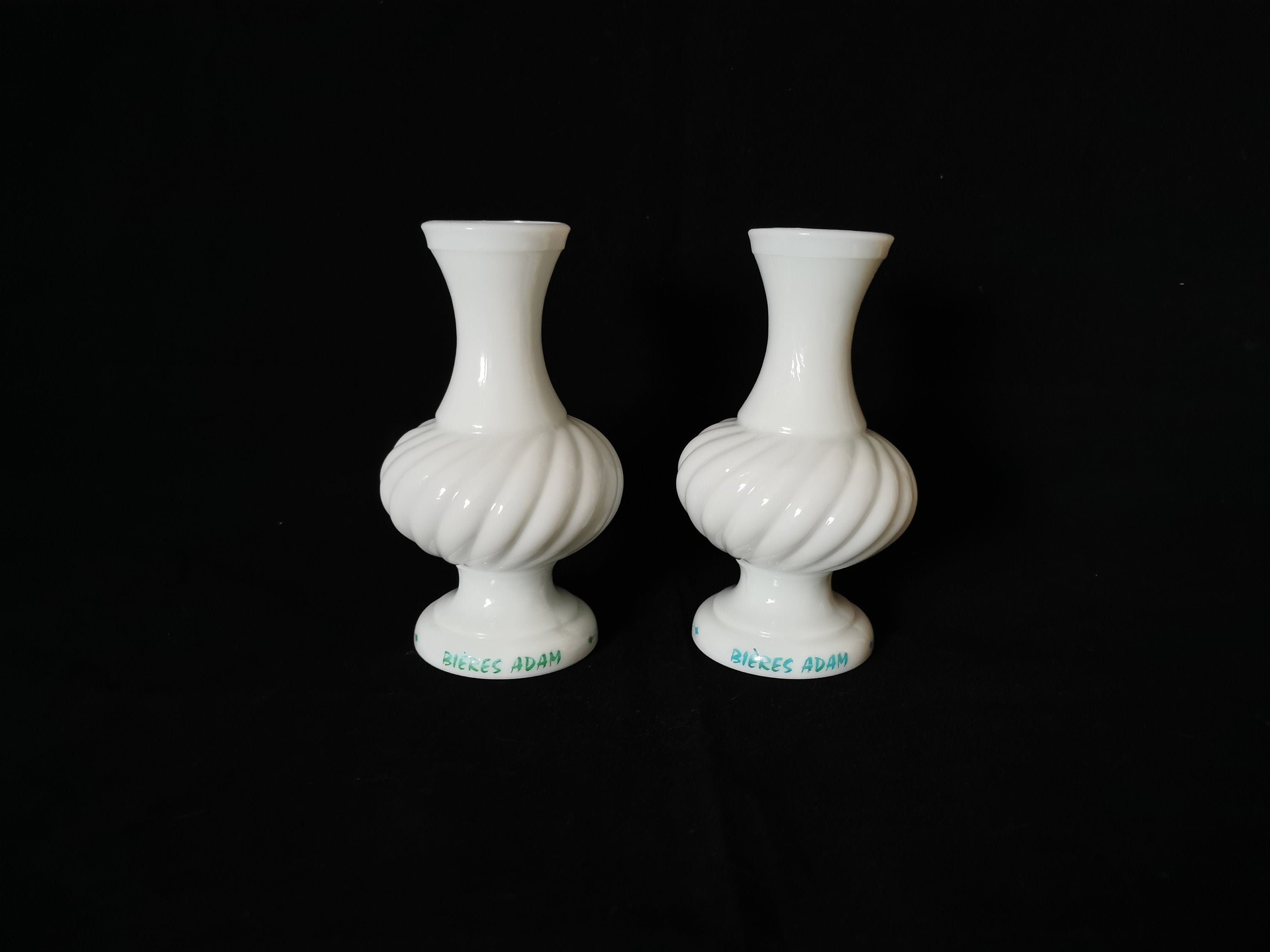 Paire de Vases /Publicitaire/Bière Adam/Soliflore/Opaline Blanche /Opaline Foire/ France Vintage Ann