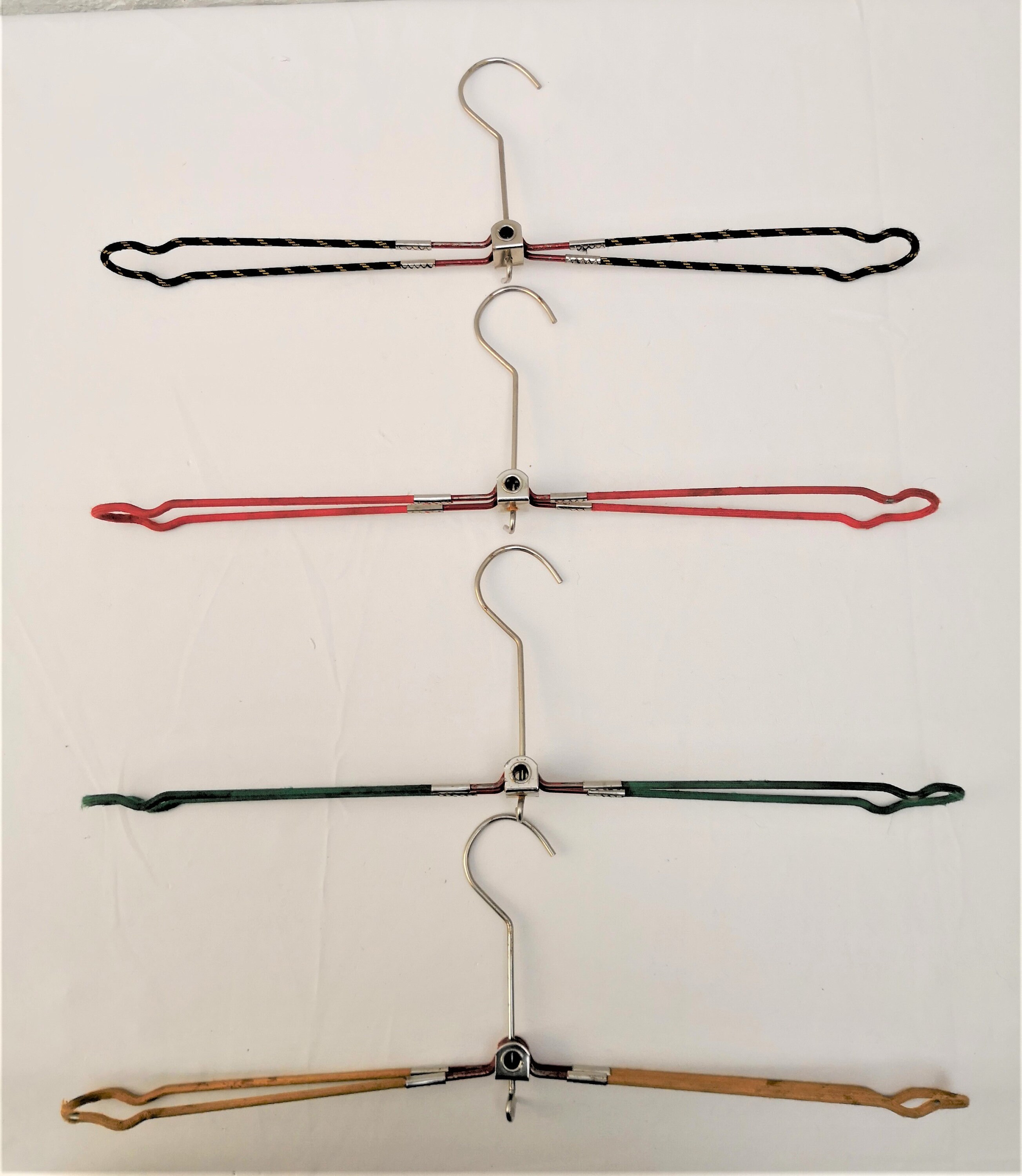 Ensemble de 4 Cintres /De Voyage/Pliants/France Vintage/Années 50