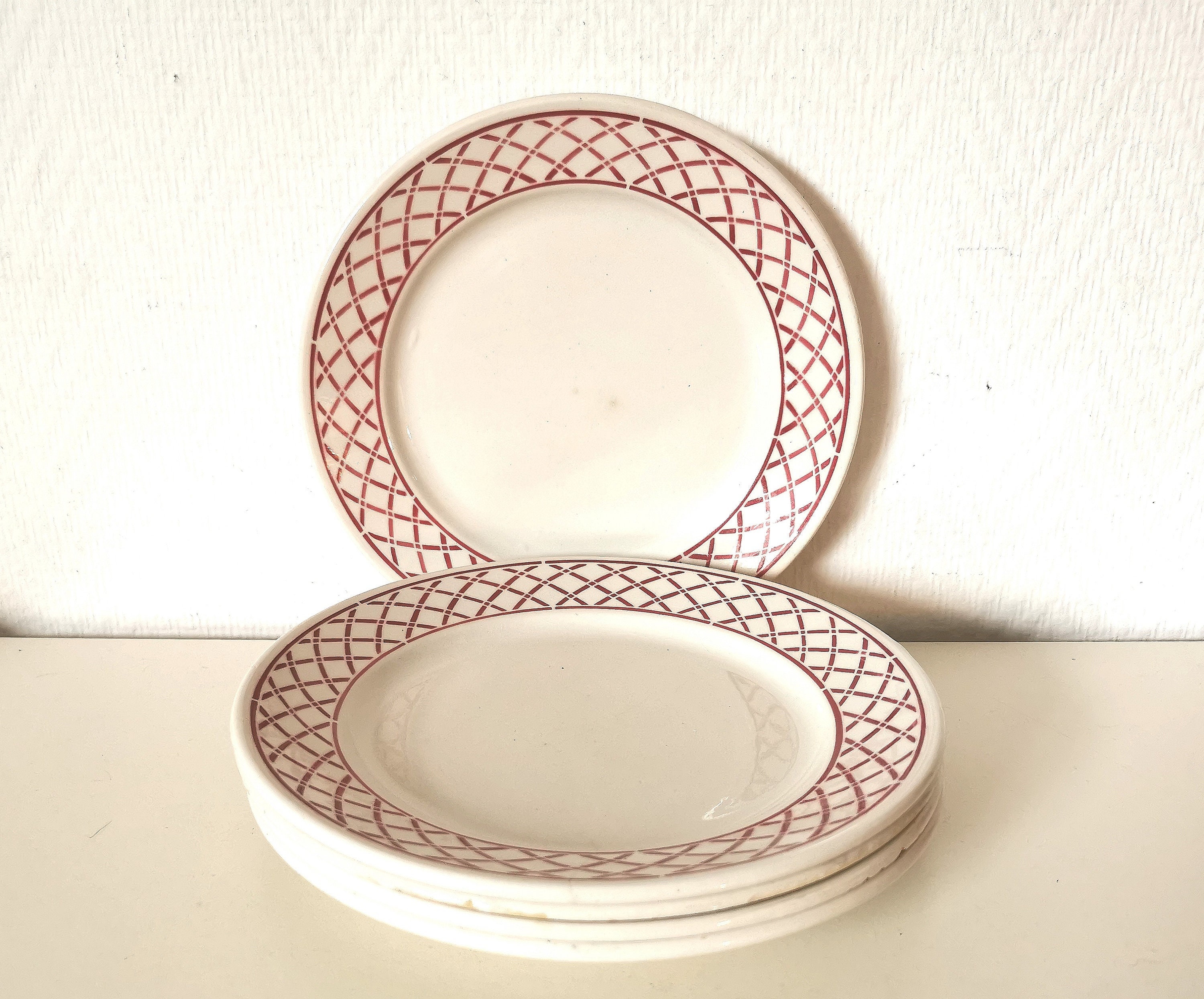 Ensemble de 5 Assiettes Plates /1900 en Céramique/ Badonviller /Motifs Carreau/Rouge et Blanc França