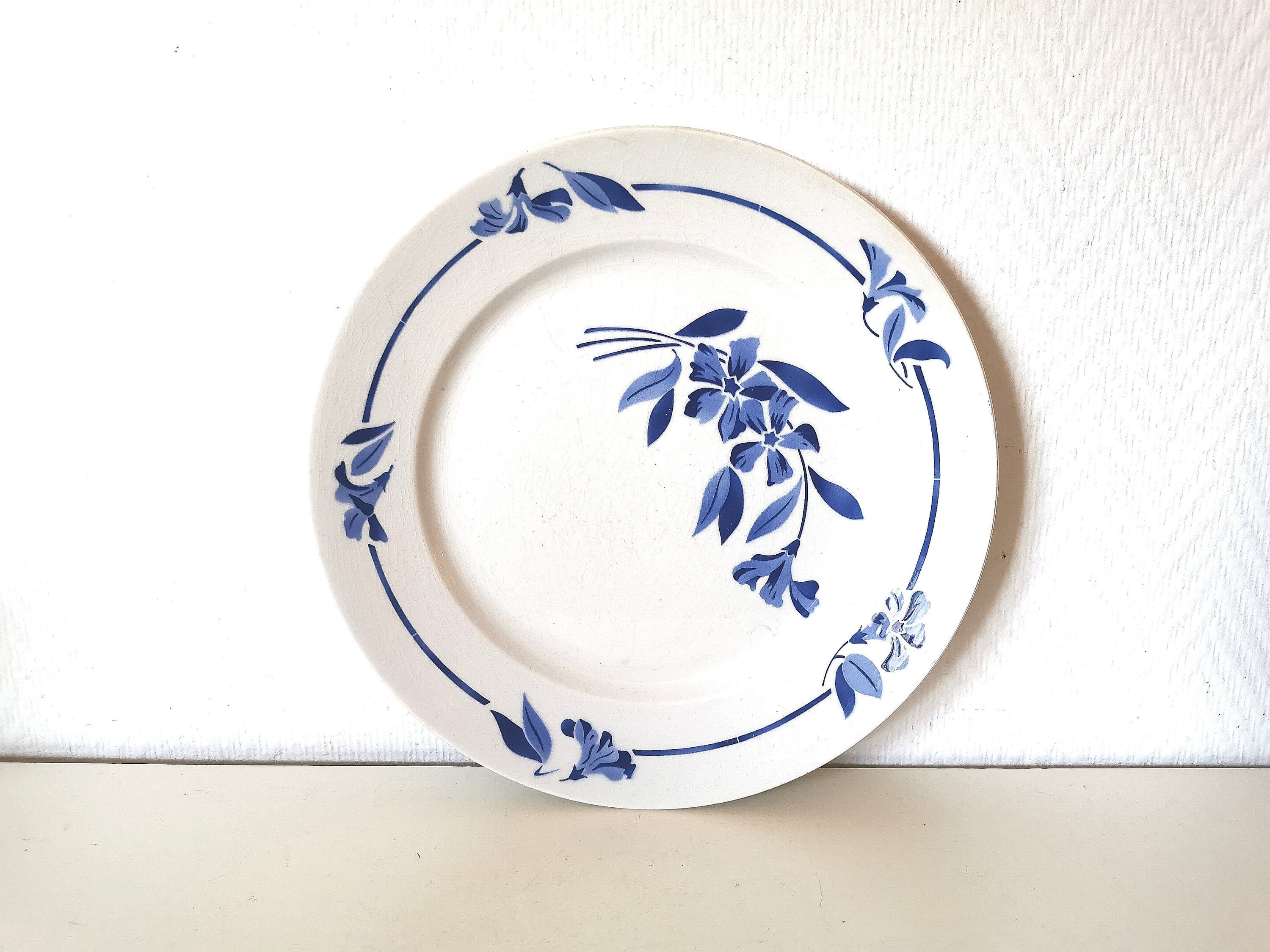 Plat/Service/Rond/Porcelaine/ Hbcm/Creil et Montereau /Motifs Fleur/Bleu Blanc Modèle Jean/Français 