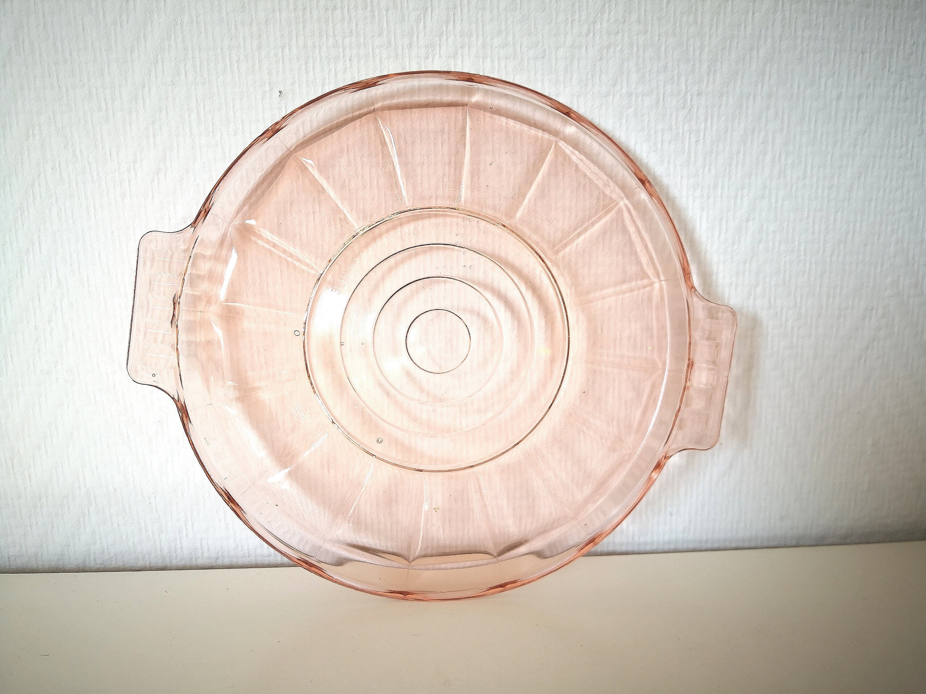 Plateau en Verre Moulé /Art Déco Rose/Forme Ronde/France Vintage