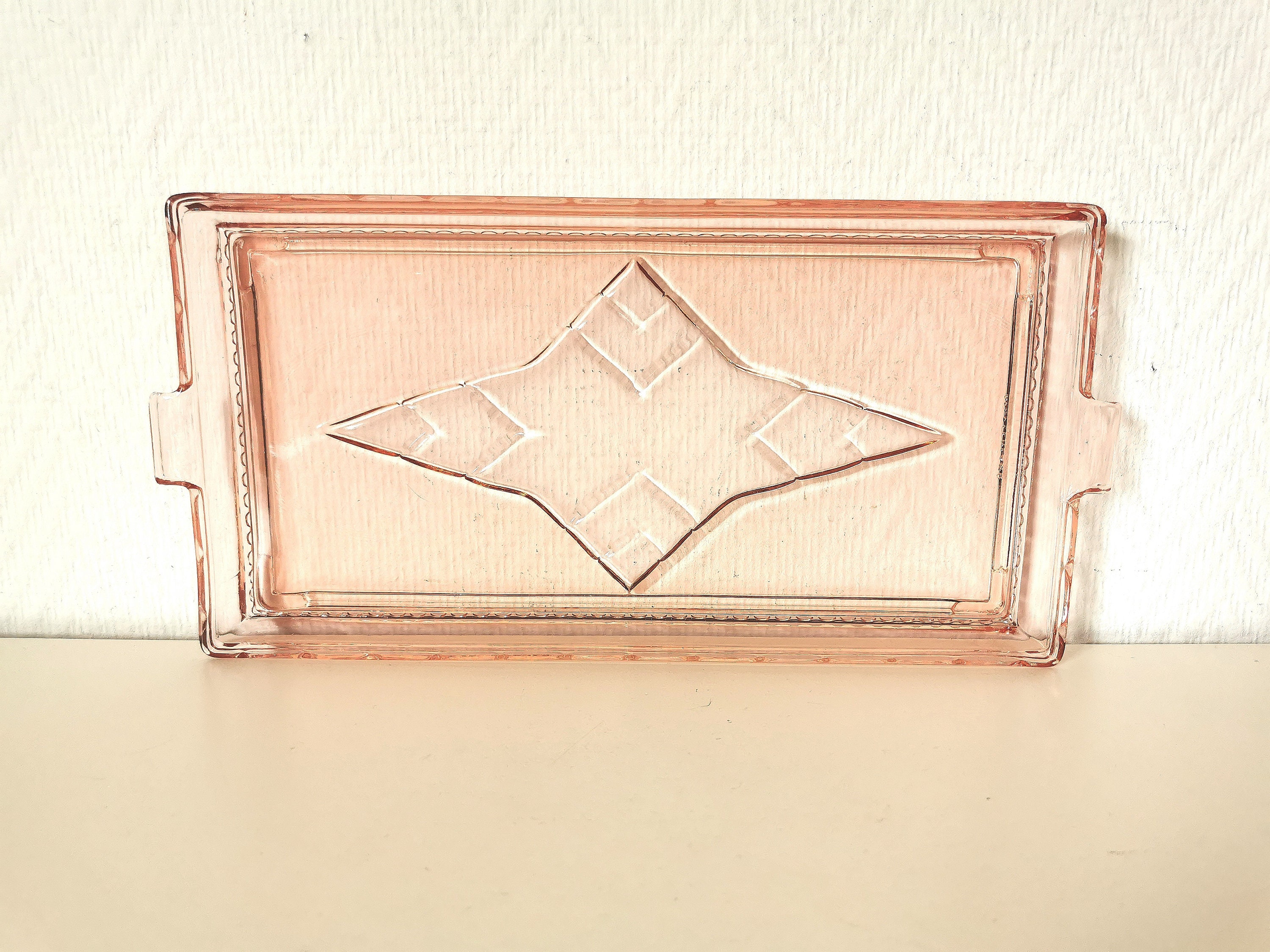 Plat à Cake/Plateau/Plat/Vide Poche/Forme Rectangle/ en Verre Moulé/ Art Déco /Rose/ France Vintage