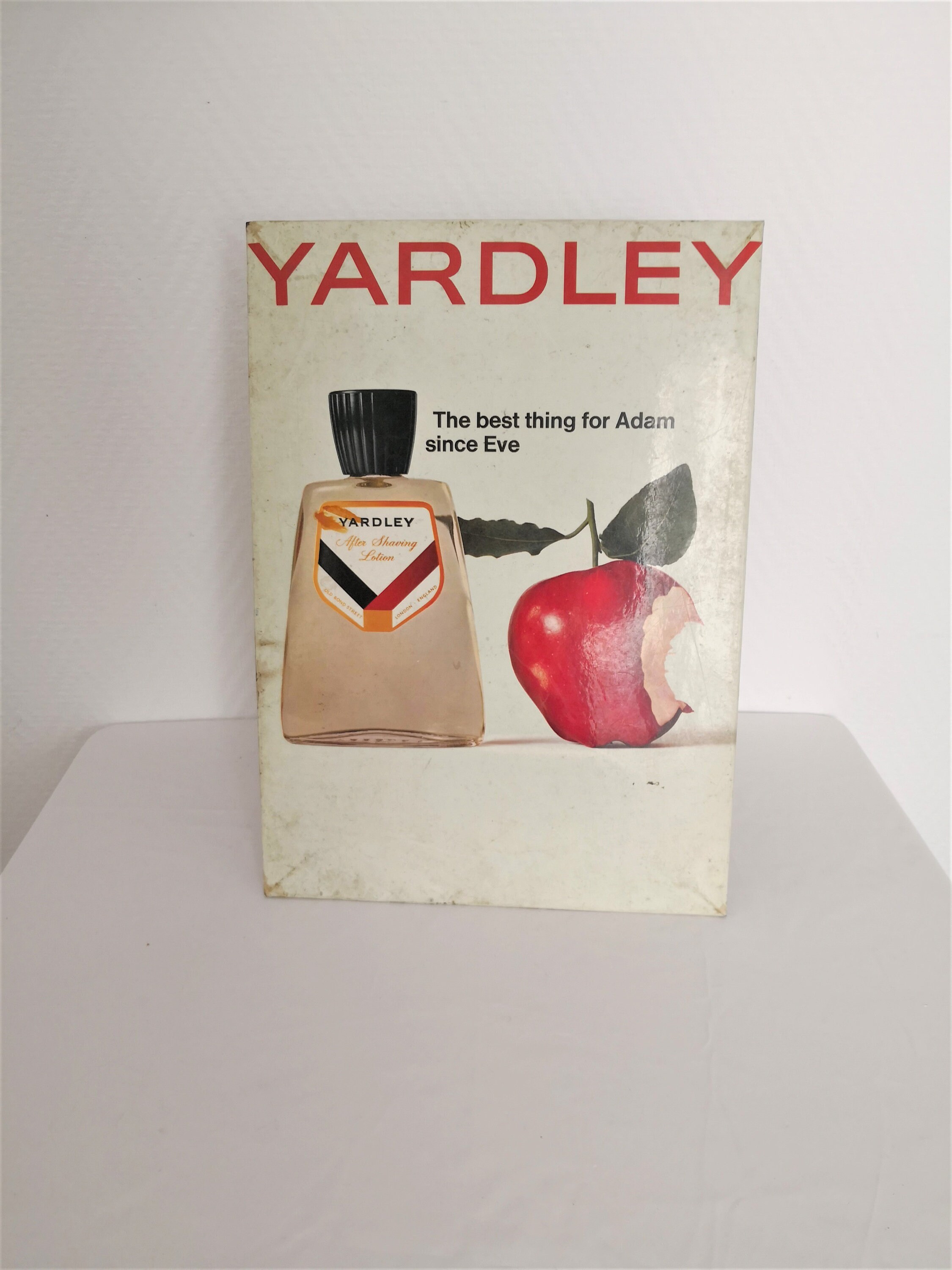 Affiche Publicitaire/ Yardley /After Shave /Parfum /Pomme/Années 50/ Anglais Vintage