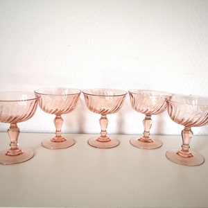 champagne glasses/ice cream/70s/pink glass/ARCOROC/ROSALINE service/swirl/French vintage