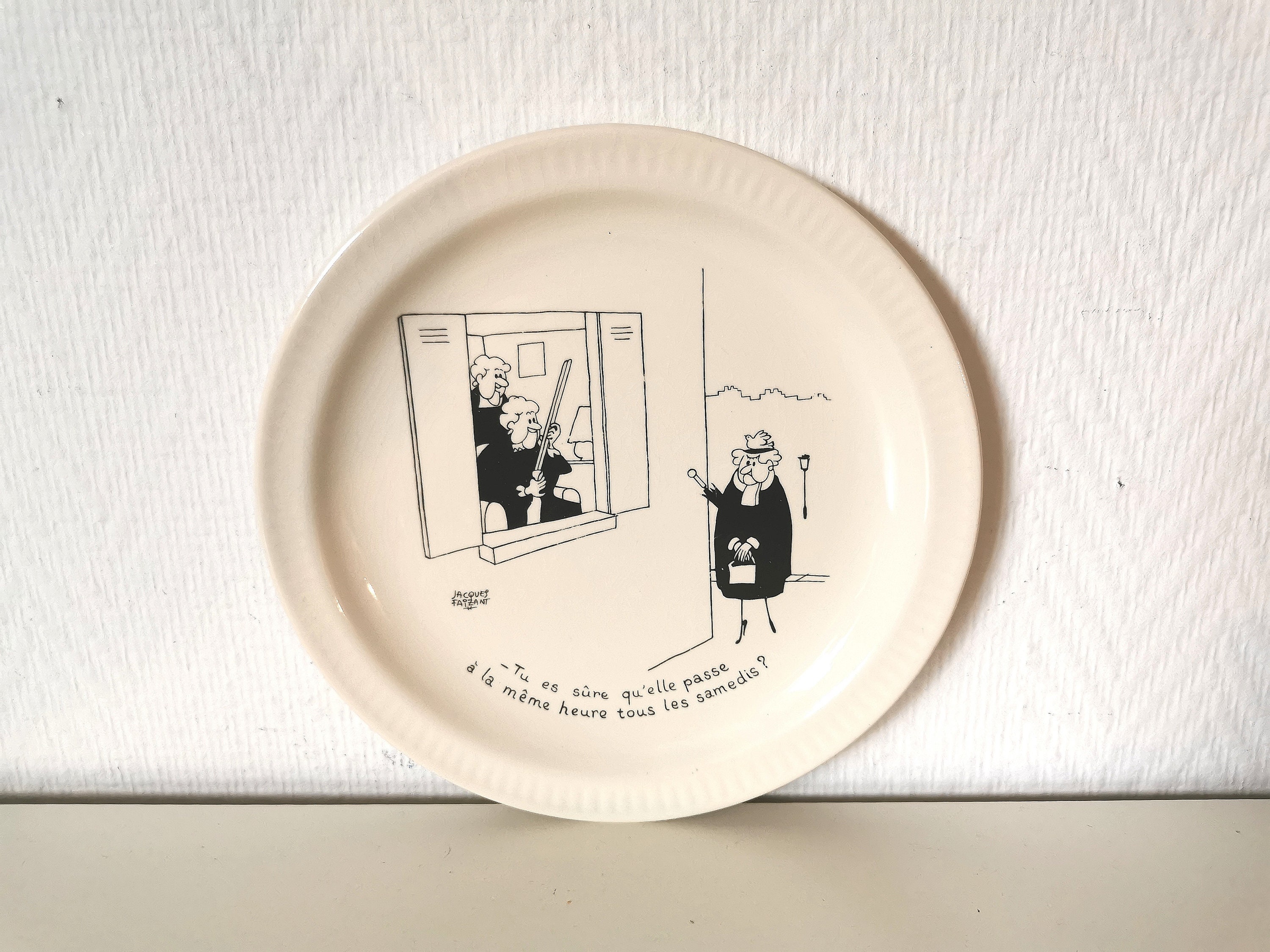 Assiette Plate/ Humoristique/Assiette Parlante/Collection/Jacques Faizant/Céramique/Saint Amand/Noir