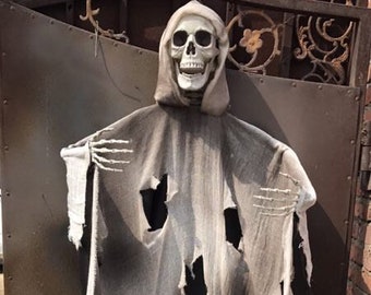 The "Crypt Keeper" 6 foot Hanging Haunted Halloween Posable Skeletons "The Catacomb Collection"