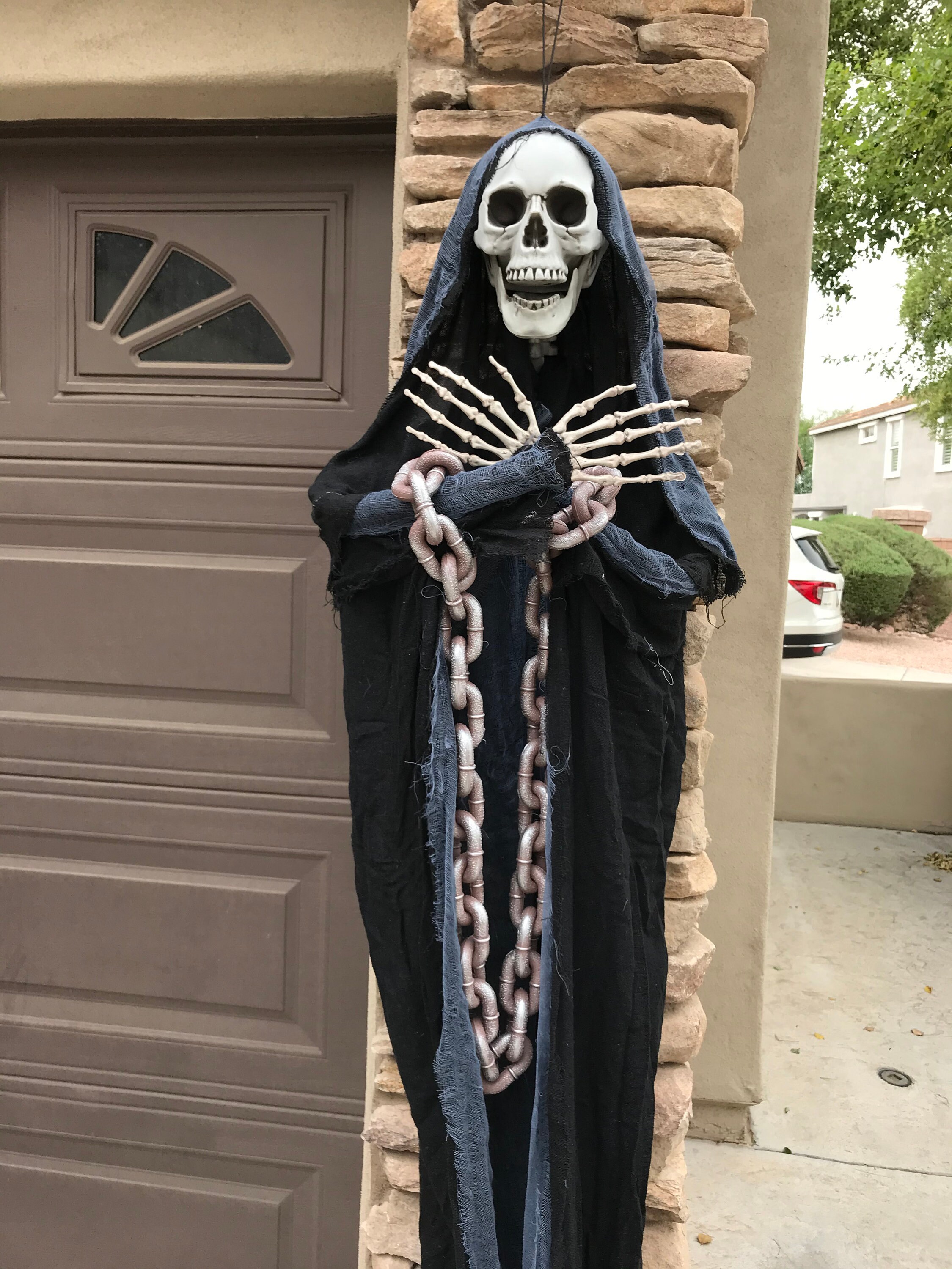 7 foot Hanging Haunted Halloween Posable Skeleton- "Alice in Chains" from the  "The Catacomb Collection"