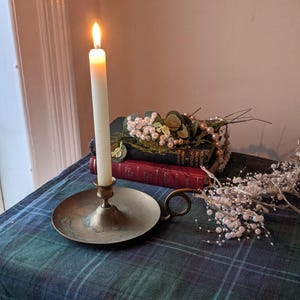 Butler candle holder
