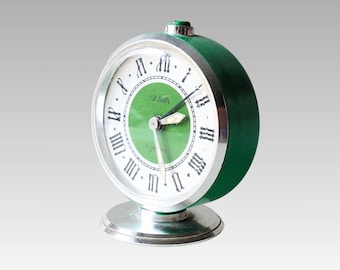Reloj despertador Slava verde de mediados de siglo de la URSS