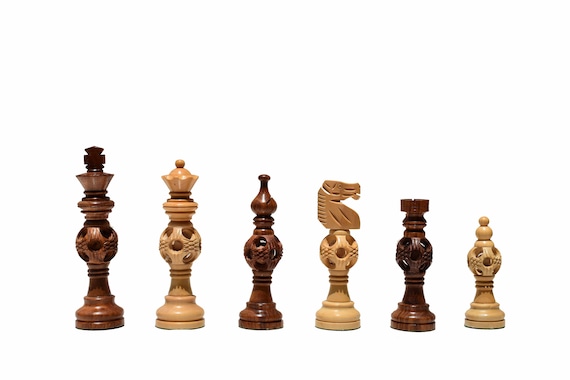 The Kings Bridle Series Complete Chess Set Boxwood & Sheesham 