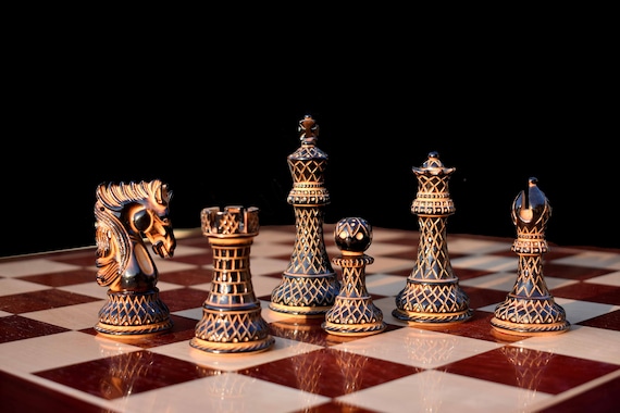 King's Knight Series Resin Chess Set with Black & Wood Grain