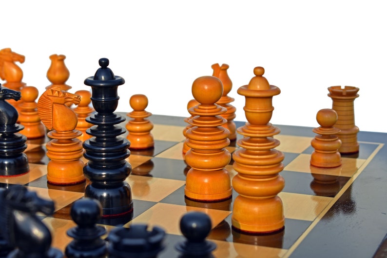 1841 Calvert Series Reproduction Chess Pieces Antiqued Boxwood & Ebony ...