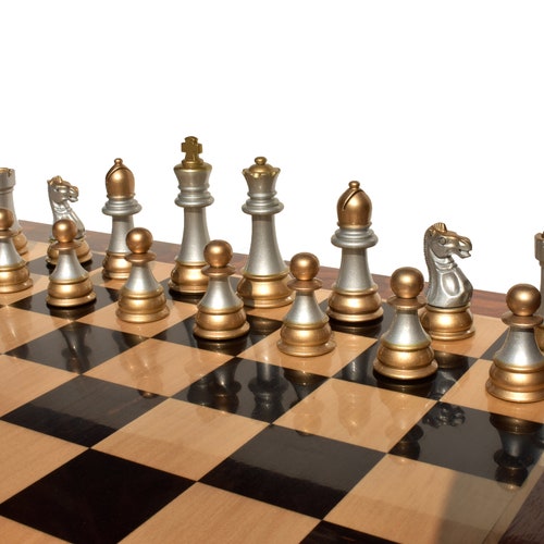 Windsor shops Castle series Black Gold/ silver gold Lacquered luxury wood chess pieces 4
