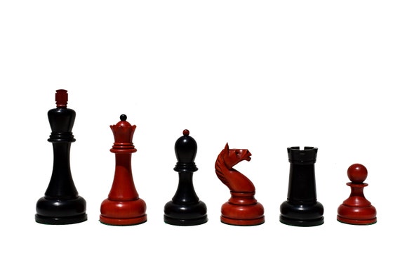 THE REPRODUCTION OF 1960 MIKHAIL TAL CHESS SET CRIMSON BOXWOOD & EBONIZED  4.125 KING WITH 2 SQUARE CHESS BOARD