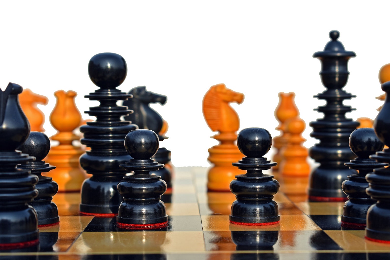 1841 Calvert Series Reproduction Chess Pieces Antiqued Boxwood & Ebony ...